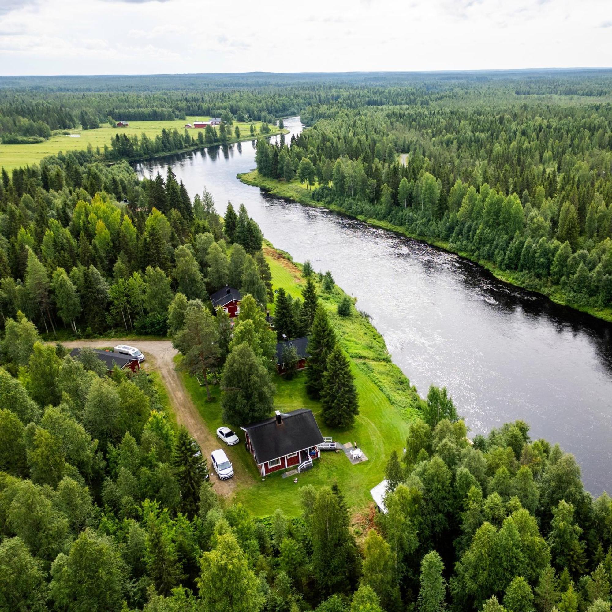 Lapin Villa Hiisi Joen Rannalla Ranua Exterior photo
